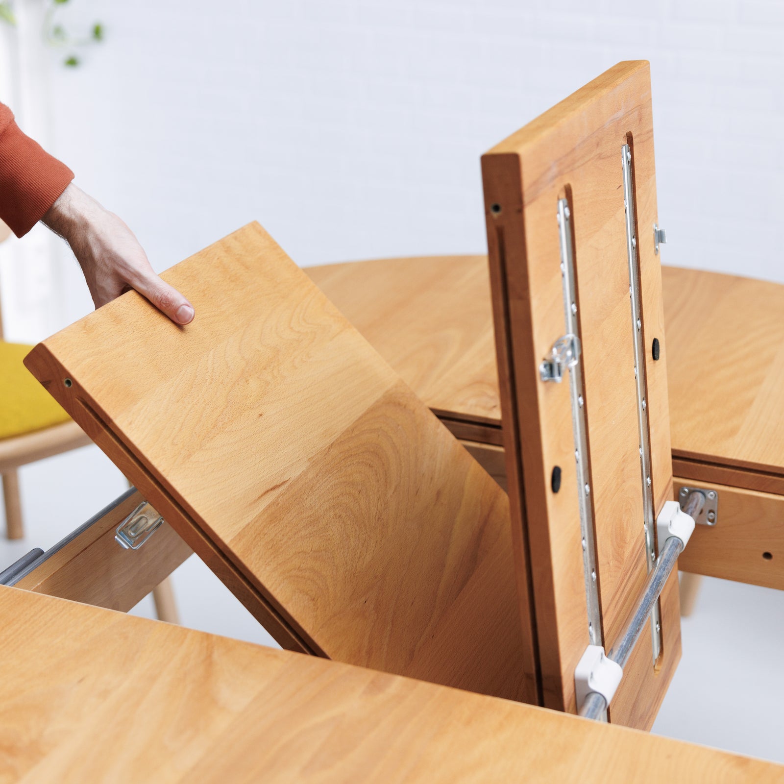 Massiver Ausziehtisch mit Butterfly Einlage