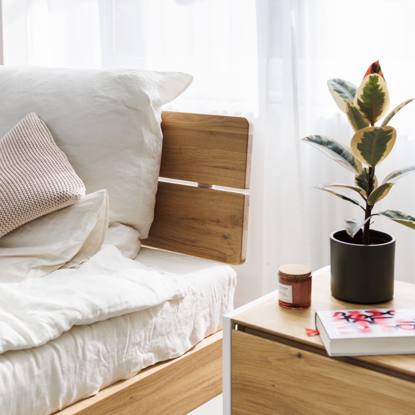 Gestalte dein Schlafzimmer mit natürlichen Materialien