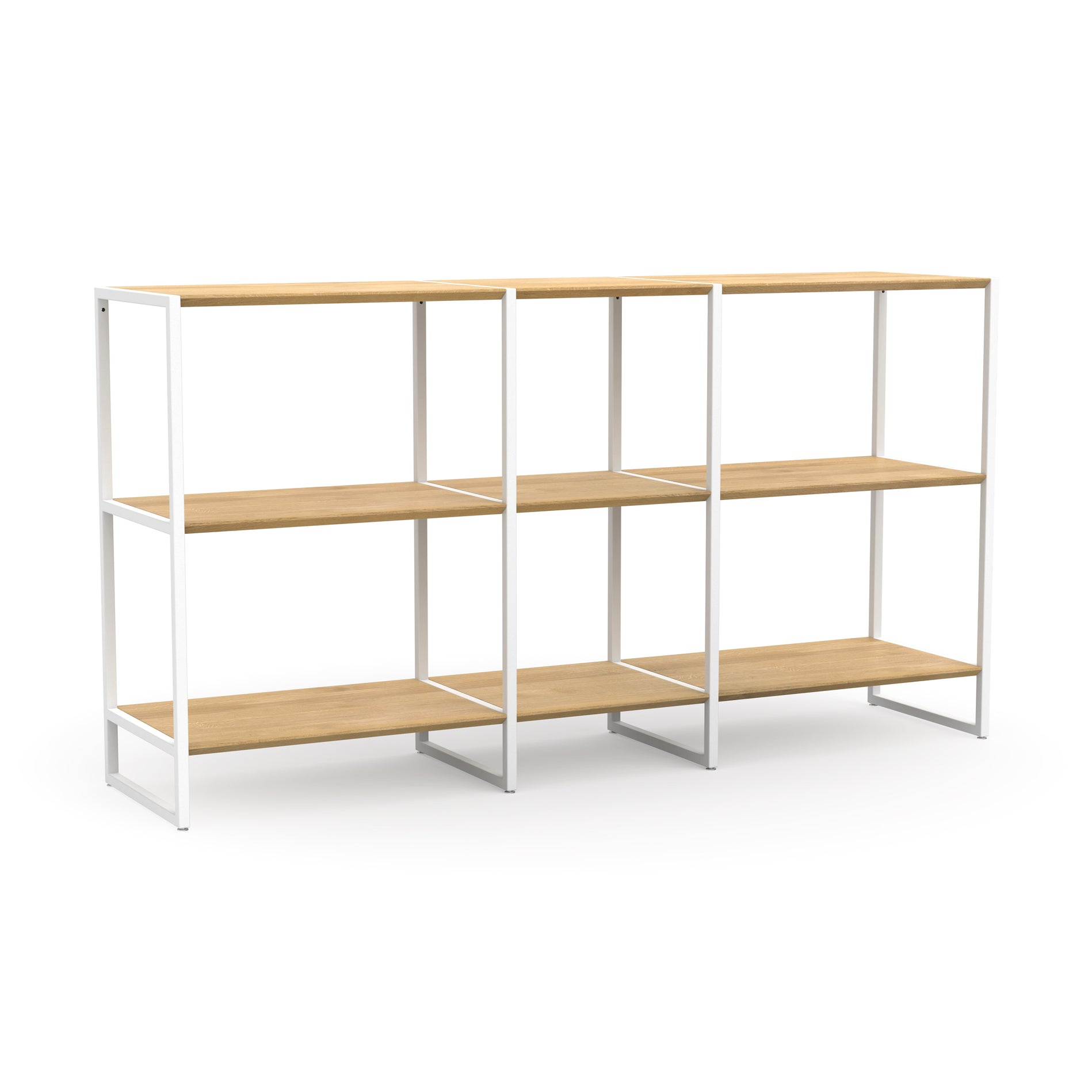 Design Highboard aus massiver Eiche und weißen Metallbeinen
