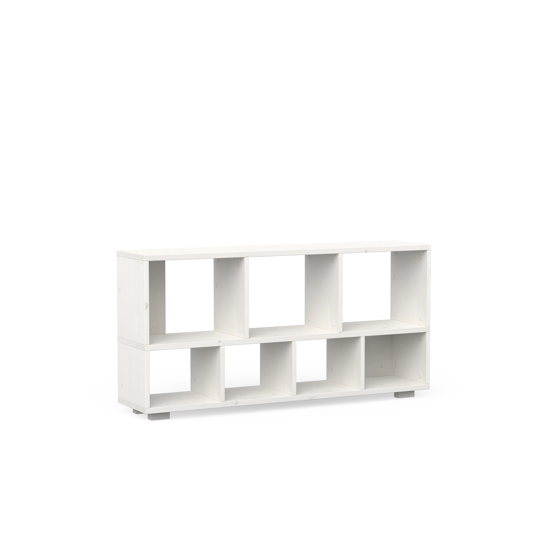 Modernes Sideboard aus massivem Holz in weiß lasiert