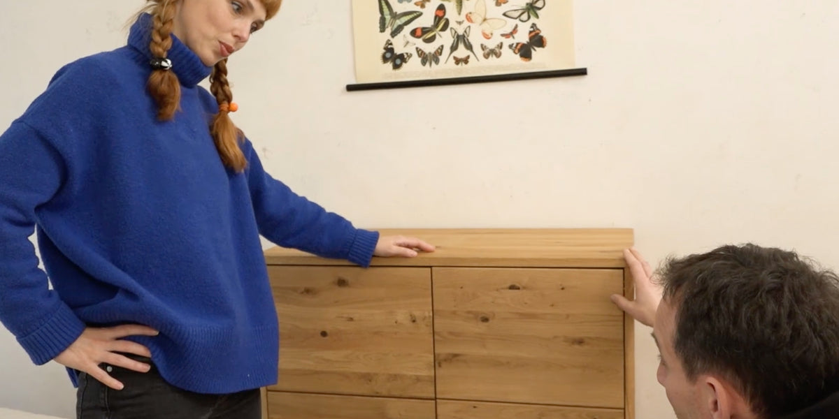 Massivholz Möbel Montage: Türen richtig einstellen | ▷