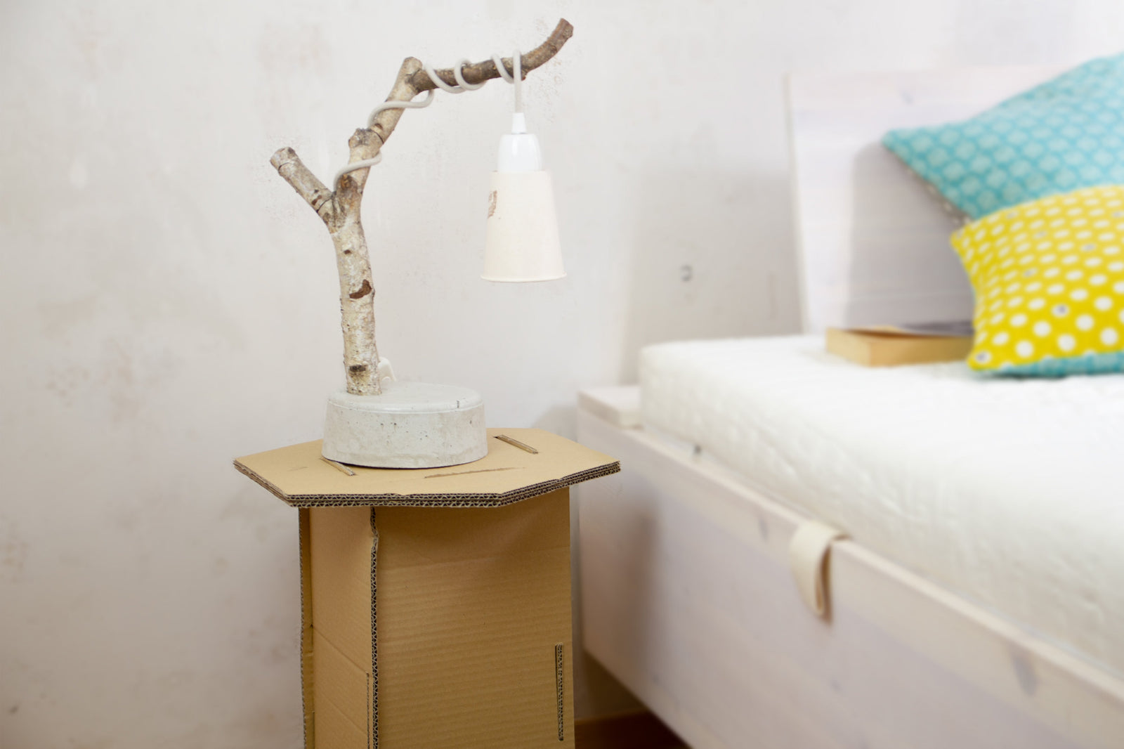 DIY Upcycling Nachtisch aus Pappe