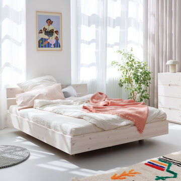 Weiße ökologische Möbel in skandinavischem Design