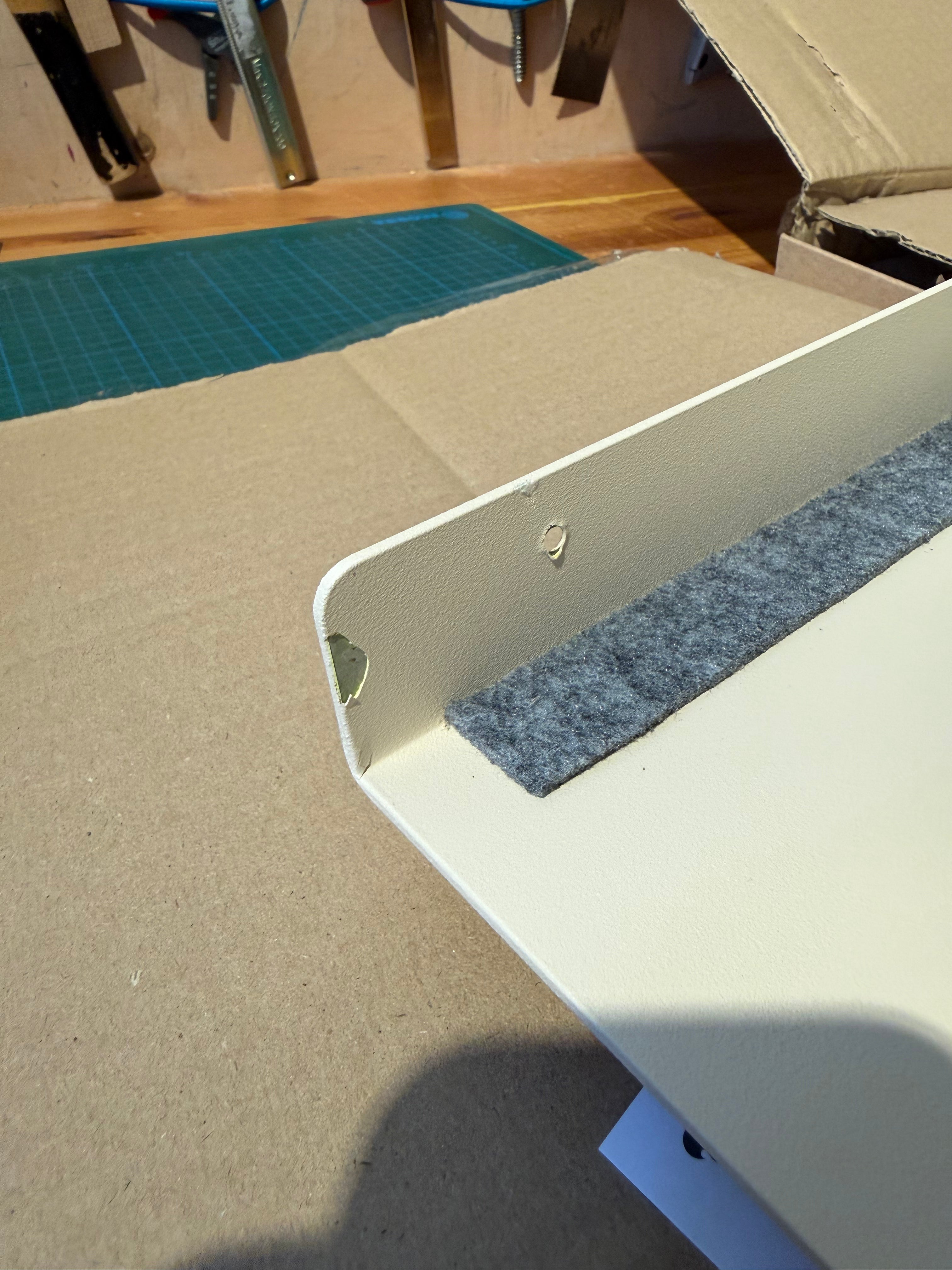 Nachttisch Alya Basic Creme