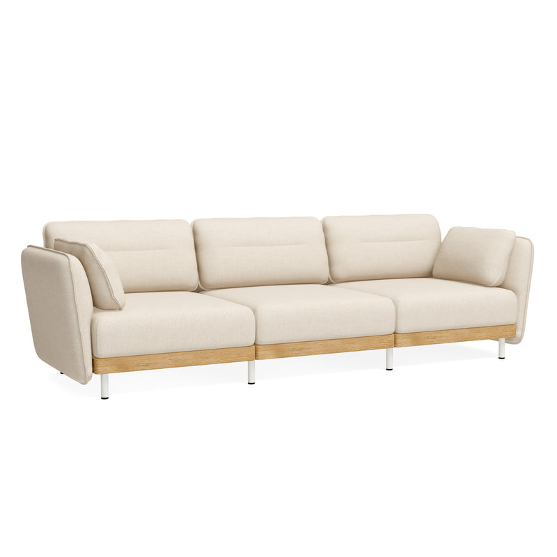 Sofa Mio Design Soft Weiß mit weicher Lehnen und Eichen Rahmen