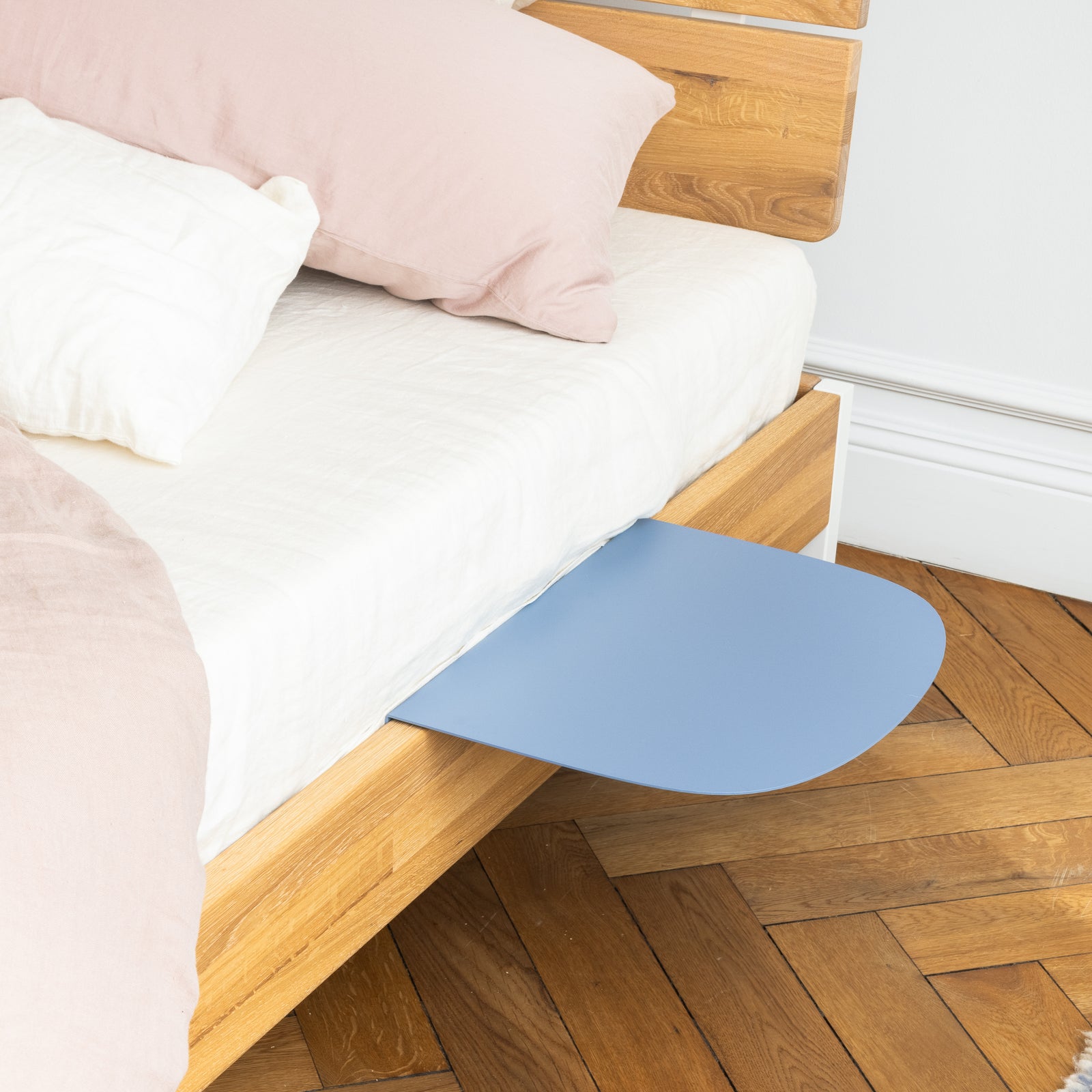 Metallnachttisch Alya schwebend für keine Schlafzimmer