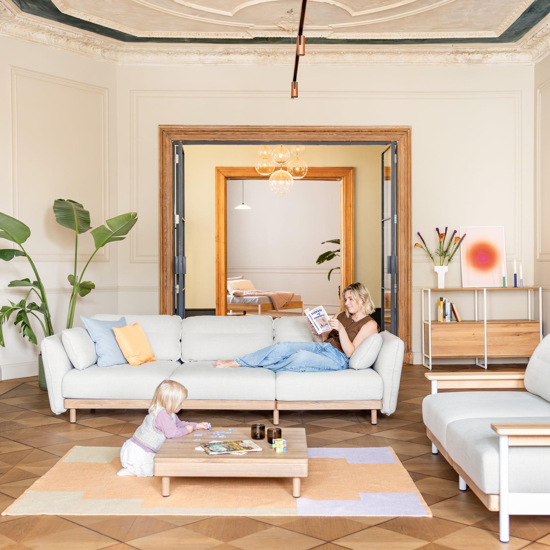Nachhaltiges Wohnzimmer mit Design Sofa