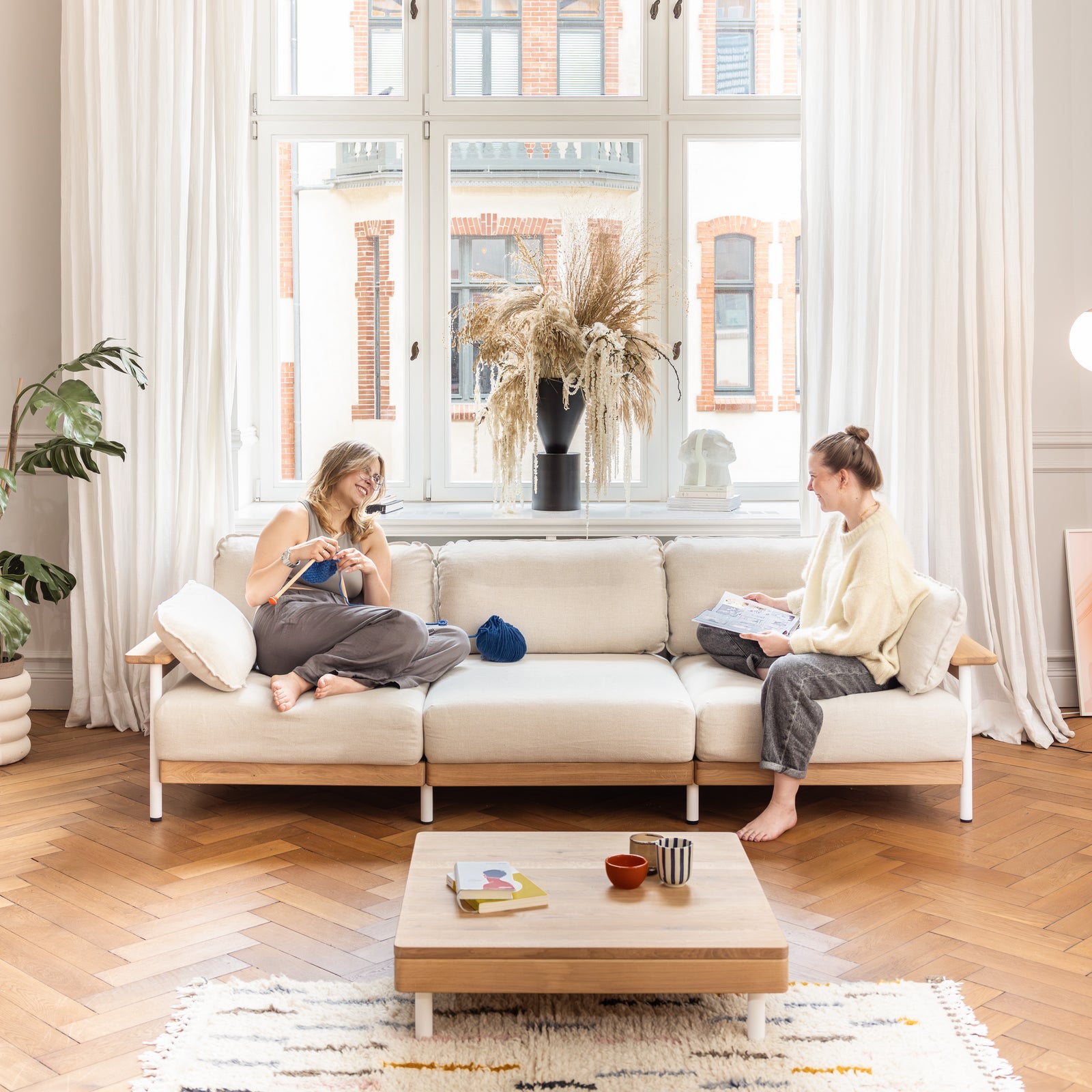 Hochwertiges Mio Design Sofa in beige