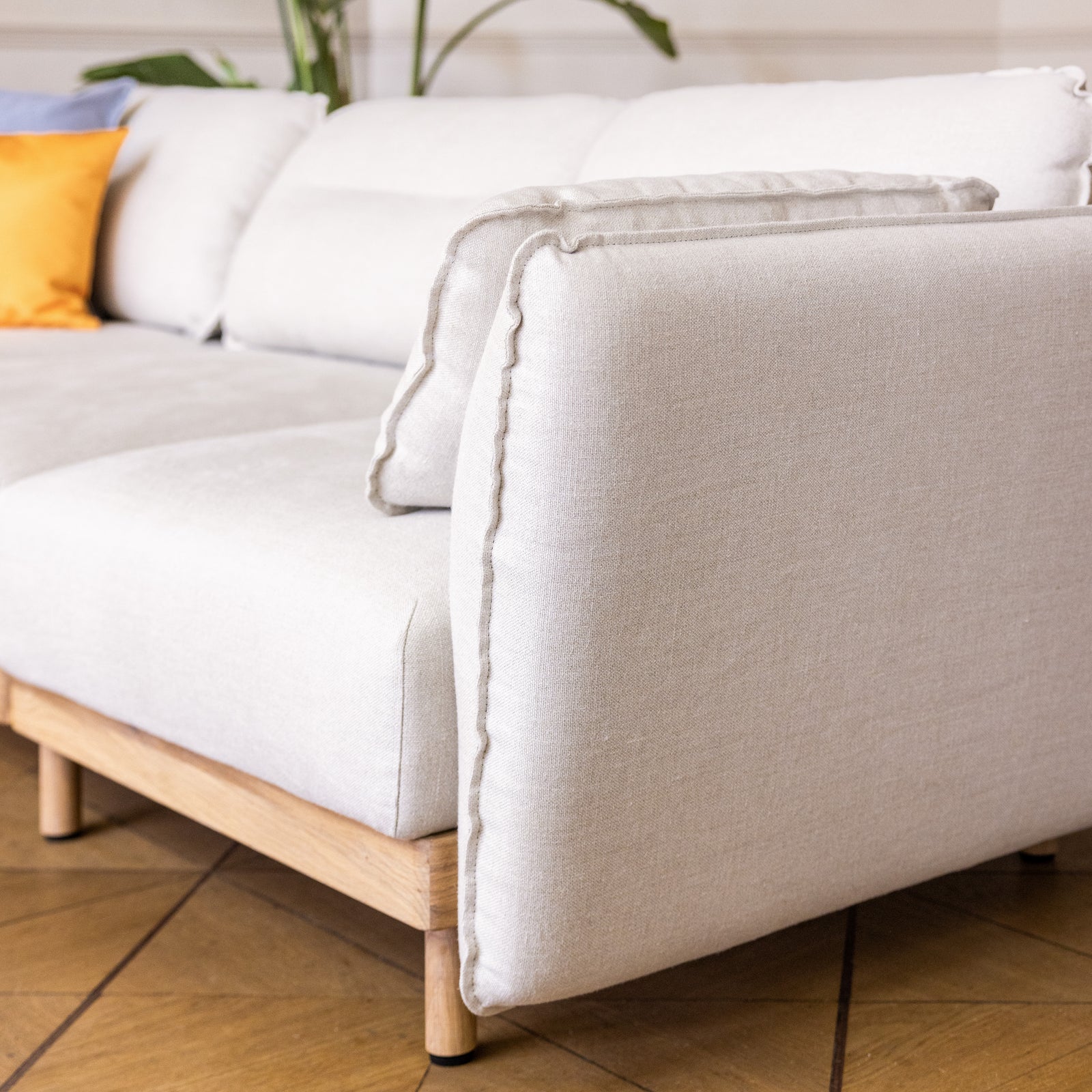 Design Sofa aus Leinen - beige