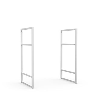 Modulares Bauteil eines Sideboard Systems aus weiß pulverbeschichtetem Stahl in Kombination mit Naturholz