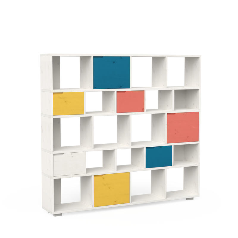 Ökoregal aus Massivholz in modernem Design