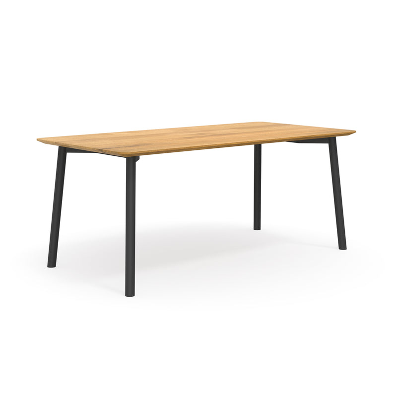 Hochwertiger Designtisch aus massiver Eiche und schwarzen Metallbeinen