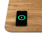 verstreckt eingebauter Wireless Charger Links