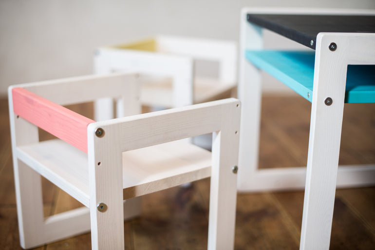 Design Kinderstuhl Just von ekomia in 5 Farben